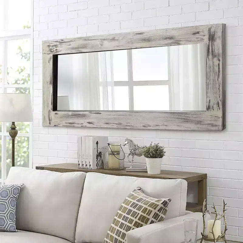 Specchio rettangolare a figura intera da appoggio in legno massiccio in stile rustico con cornice bianca effetto invecchiato, 24 pollici L x 58 pollici A