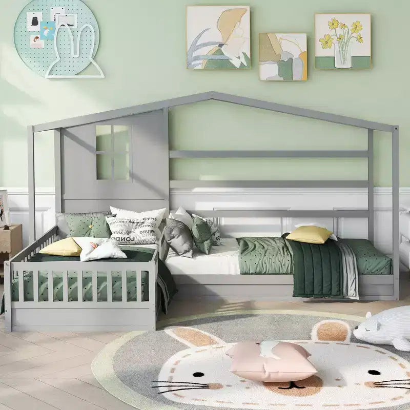 Letto a castello a forma di L in legno per bambini, con recinzione e rete a doghe per camera da letto
